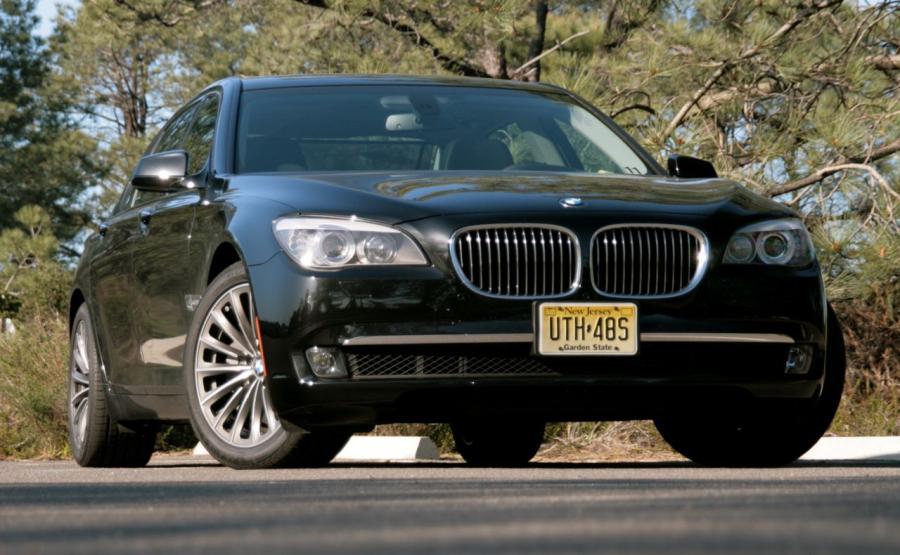  BMW 750iL 2009 года  (фото 18 из 30)